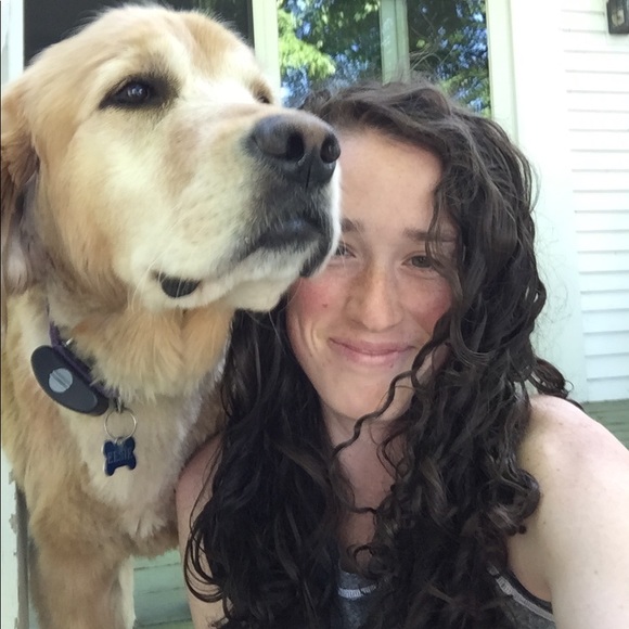 Meet your Posher, Leah - Picture 2 of 3